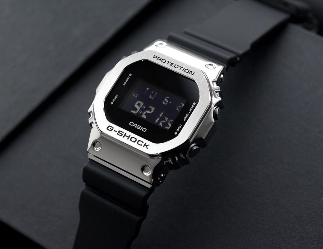 ساعت مچی دیجیتالی کاسیو مردانه جی شاک مدل GM-5600-1DR